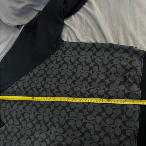 Coach Monogram Black and Gray sweatshirt size 3XL - Picture 8 of 10